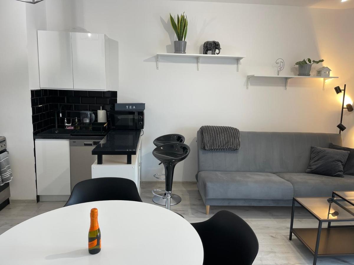 Modern Box Apartment Gdynia Extérieur photo